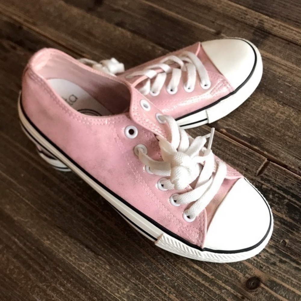 Insekta Sneakers Shine Pink New No Tag Size 5